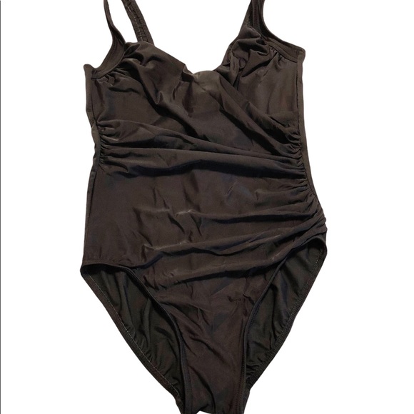 Miraclesuit Other - Miraclesuit Kirkland one piece black slimming ruched swimsuit size 12